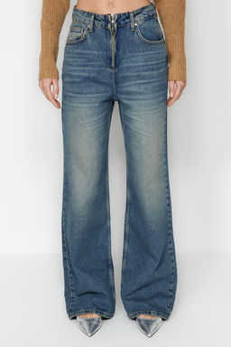 TRENDYOLMILLA Mavi More Sustainable Soluk Efekt Vintage Fermuar Detayl? Yuksek Bel Wide Leg Jeans TWOAW24JE00315