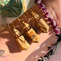 Кулон "Флакон" на цепочке из песочной Яшмы