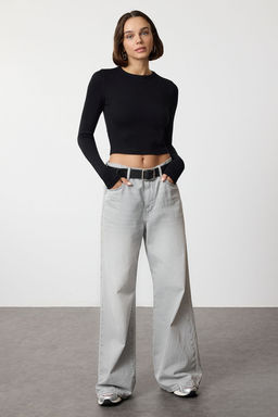 Siyah Premium Viskoz Yumusak Kumasl? Fitted Crop Esnek Orme Bluz TWOAW24BZ00048