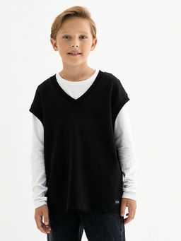 Черный жилет