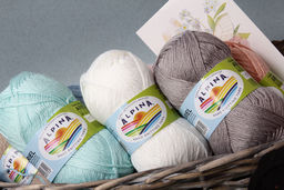 Пряжа ALPINA ARIEL 98% акрил, 2% пайетки 10 шт. х 50 г 150 м  10 м