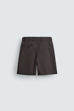 BERMUDA REGULAR FIT PLIEGUES / Marr?n