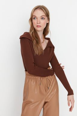 Kahverengi Carmen Yaka Triko Kazak TWOAW22KZ0993