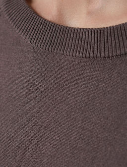 Свободный джемпер с рукавом 3/4 тонкой вязки из вискозы