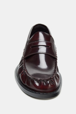 PATENT EFFECT LOAFERS - Zara фото 4