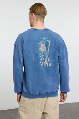 Indigo Oversize/Genis Kesim Soluk Efektli Mistik Temal? Sardonsuz Sweatshirt TMNAW24SW00189