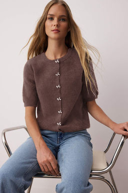 Kahverengi Dugme Detayl? Yumusak Dokulu Triko H?rka TWOAW26HI00099