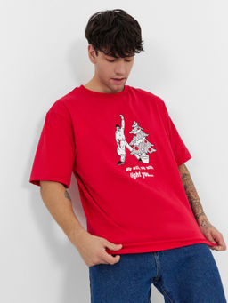 Футболка мужская красная с принтом и надписью We will, we will light you китайский красный +печать 111772 - Mark formelle фото 2