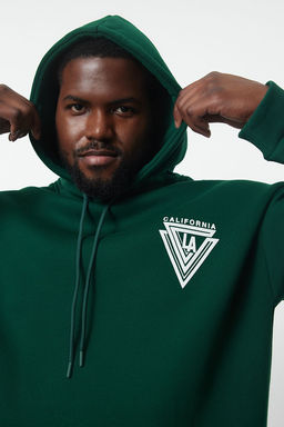 Zumrut Yesili Buyuk Beden Kapusonlu Oversize/Genis Kesim Ici Polar Bask?l? Sweatshirt TMNAW24AO00026