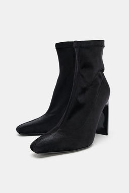 VELVET-EFFECT ANKLE BOOTS
