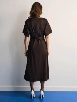 Платье миди с поясом / Zarina