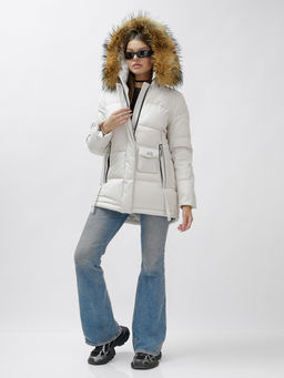 Куртка зимняя Visdeer 3215SB женская светло-бежевая с мехом енота утеплитель 220 г/м²  фото 6