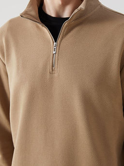 Dik Yaka Erkek Sweatshirt