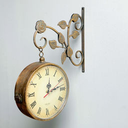 Часы настенные интерьерные «Финетти», двусторонние, на подвесе, 28×29.5 см, d=21.5 см, от батареек 2хАА