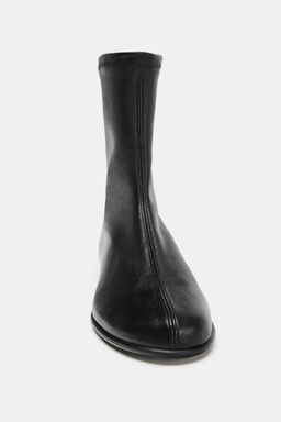SOFT LEATHER ANKLE BOOTS - Zara фото 5