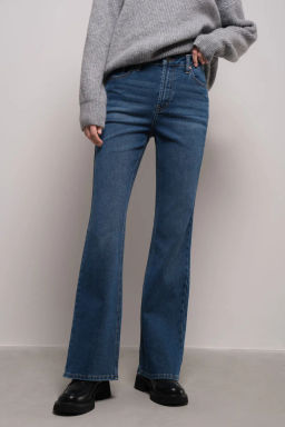 Светло-синие джинсы Bootcut - Incity фото 9