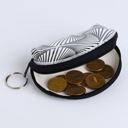 Цена за 2 шт. Кошелёк-монетница на молнии 9.5×3×7.5 см, с монохромным принтом, МИКС