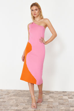 Pembe Renk Bloklu Tek Omuz Triko Elbise TWOSS24EL00462 - Trendyolmilla фото 4