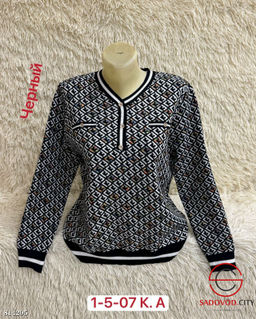 Свитер женский с принтом