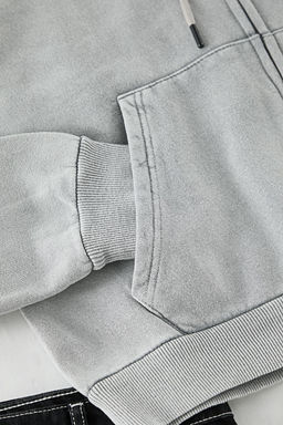 TRENDYOL MAN Gri Oversize/Genis Kesim Fermuarl? Crop/K?sa Kapusonlu Sweatshirt TMNAW25SW00171 - Trendyolmilla фото 7