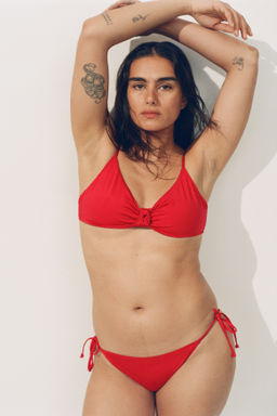 Top de bikini con nudo decorativo y relleno - H&m фото 3