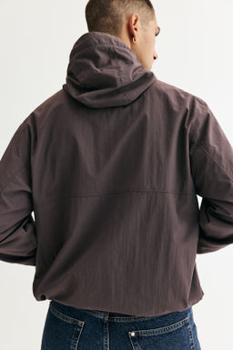 Chaqueta cortavientos con capucha - H&m фото 7