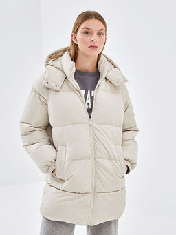 Kap??onlu Kad?n ?i?me Mont