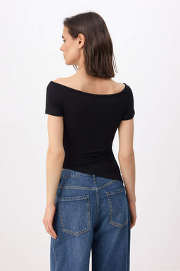 siyah Fitted/Vucuda Oturan Kay?k Yaka Ay Kol K?sa Kollu Yumusak Orme Bluz TWOSS26BZ00730 - Trendyolmilla фото 4