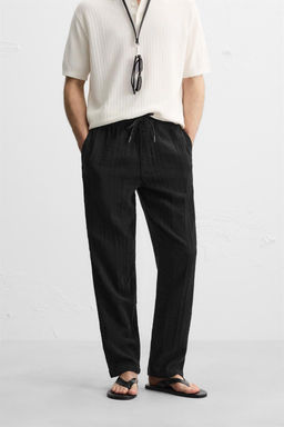RELAXED FIT TEXTURED TROUSERS - Zara фото 4