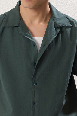 TRENDYOL MAN Koyu Yesil Oversize Fit Apaj Yaka K?sa Kol Keten Gorunumlu %100 Pamuklu Yazl?k Gomlek TMNSS25GO00018 - Trendyolmilla фото 3
