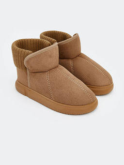 S?et G?r?n?ml? Kad?n Ev Botu