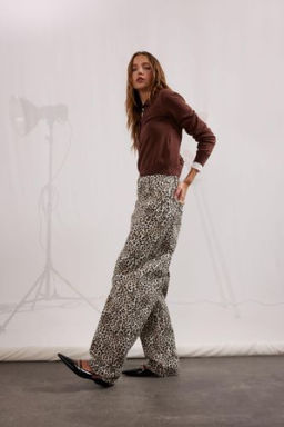 Baggy Fit Leopar Desenli Yuksek Bel Standart Boy Gabardin K?sl?k Pantolon