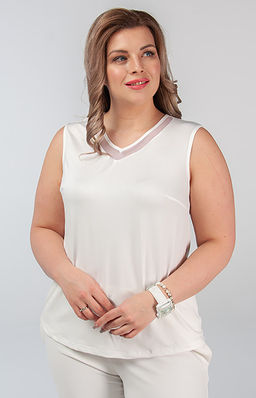 Блуза-топ из мягкого вискозного трикотажа с эффектной отделкой из сетки.