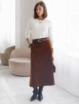 D39.350 Джемпер женский натуральный белый