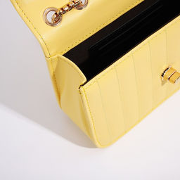 Сумка-мессенджер на клапане, цвет жёлтый - Simaland фото 8