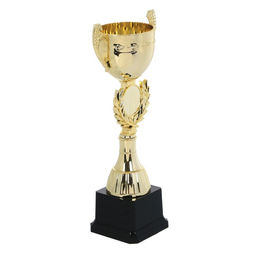 Кубок 175, наградная фигура, золото, подставка пластик, 26.2×9.5×7.7 см.