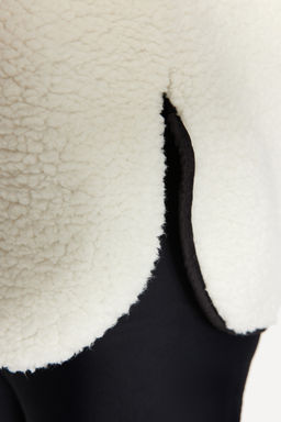 TRENDYOLMILLA Ekru Renk Bloklu Parasut Kumas Detayl? Pelus Genis Kal?p Orme Spor Sweatshirt THMAW24SW00009  фото 4