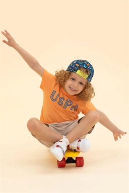 Детская оранжевая футболка с круглым вырезом Неожиданная скидка в корзине