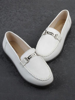 06-DYL121-2 MILK Туфли женские (натуральная кожа)