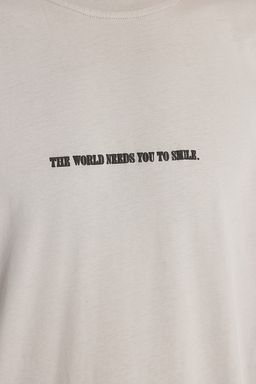 Trendyolmilla Man Gri Oversize Kabar?k Yaz? Bask?l? %100 Pamuklu T-Shirt TMNSS23TS00190  фото 7
