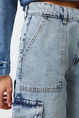 Ac?k Mavi Kargo Cep Yuksek Bel Denim Bermuda TWOSS24SR00091