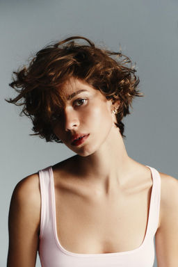 TOP WITH SQUARE NECKLINE - Zara фото 2