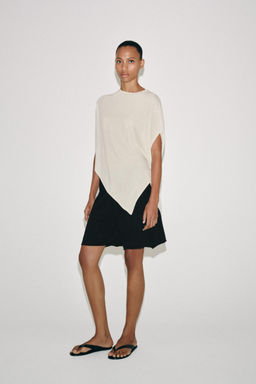 TOP ASIM?TRICO PUNTO / crudo-blanco
