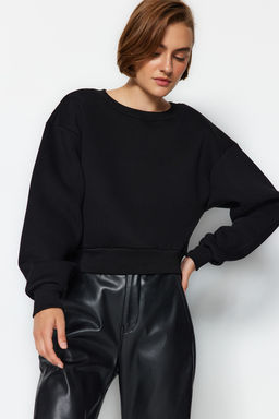 TRENDYOLMILLA Siyah Rahat Kesim Crop Basic Bisiklet Yaka Kal?n Ici polarl? Orme Sweatshirt TWOAW24SW00147