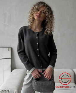 кофта укороченная на пуговицах