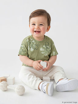 Yaprak Bask?l? Erkek Bebek Ti??rt ve Pantolon