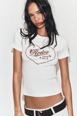 CAMISETA MANGA CORTA TEXTO / Blanco