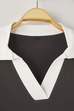 Ekru Renk Bloklu Polo Yaka Relaxed/Rahat Kal?p Orme Sweatshirt TWOAW26SW00043 - Trendyolmilla фото 13