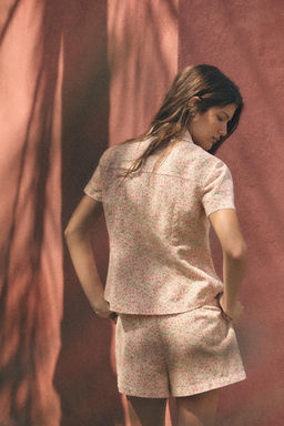CAMISA MANGA CORTA FLORES / Rosa - Zara фото 6