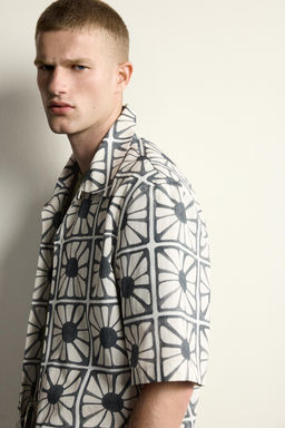CAMISA RELAXED FIT ESTAMPADO MOSAICO / Blanco - Zara фото 6